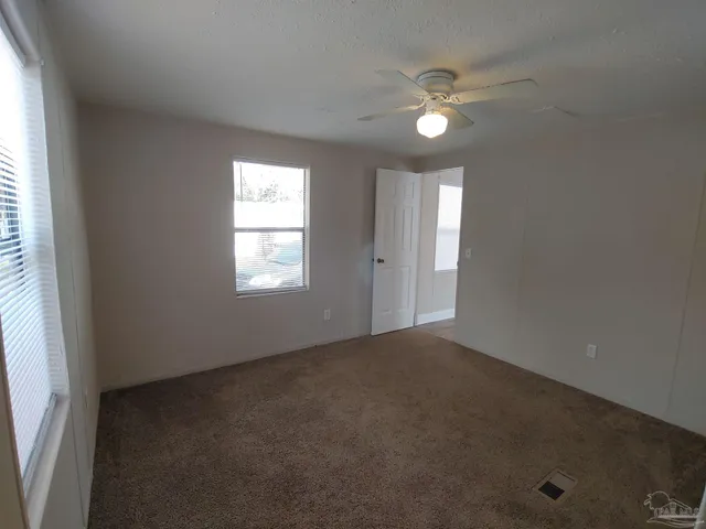 $875 | 2821 Hillcrest Avenue, Unit 10, Pensacola, FL 32526