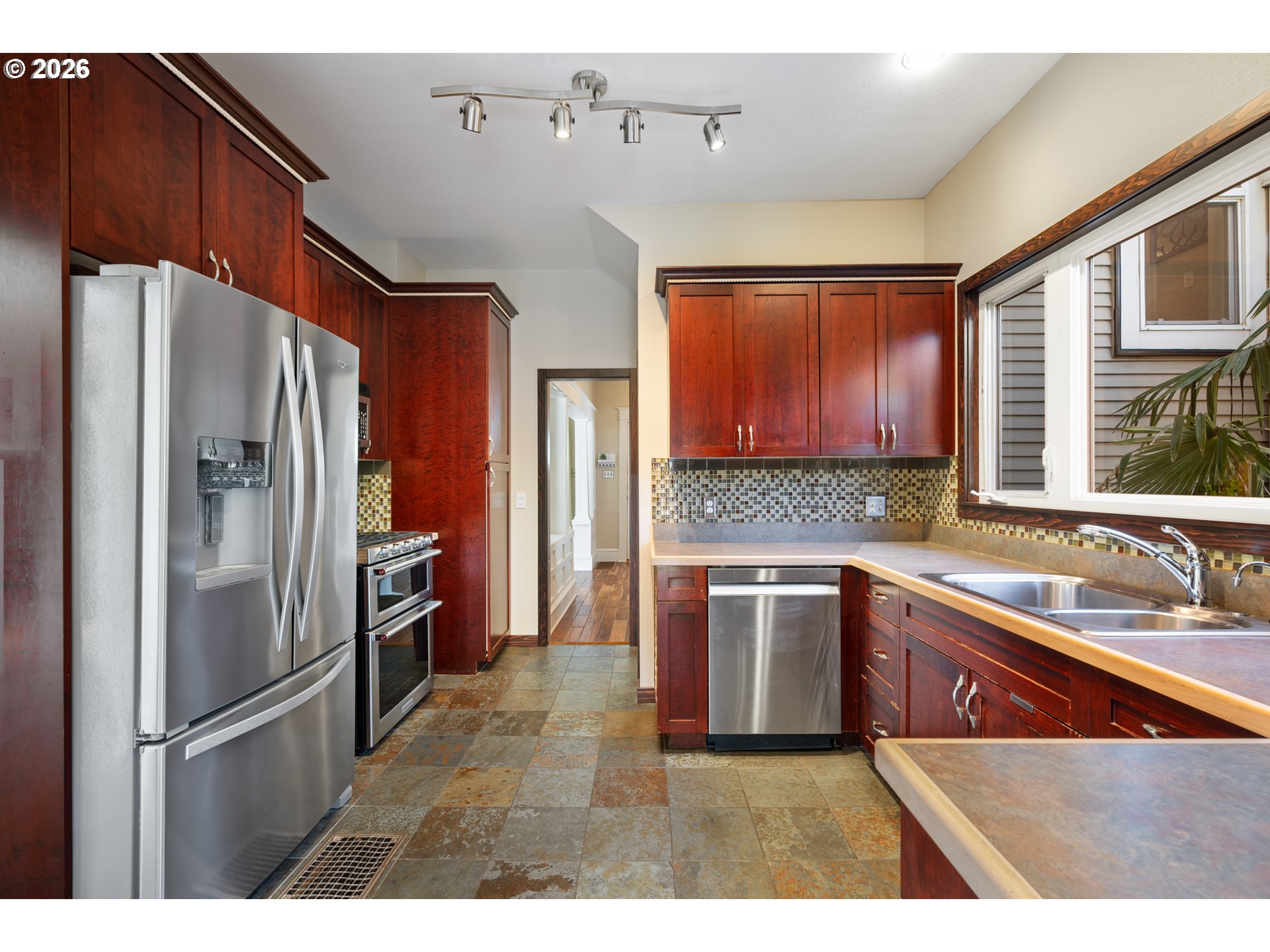 602 Northwest 18th Loop Camas, WA 98607 - Photo 19 of 47