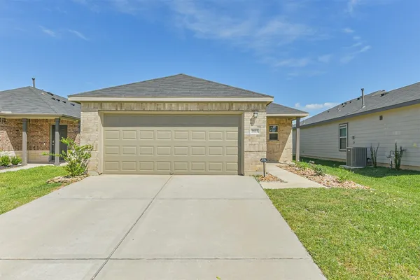 $1,900 | 2135 Twisted Cedar Court, Conroe, TX 77301