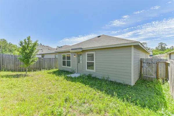 $1,900 | 2135 Twisted Cedar Court, Conroe, TX 77301