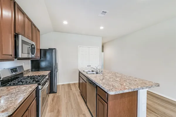 $1,900 | 2135 Twisted Cedar Court, Conroe, TX 77301