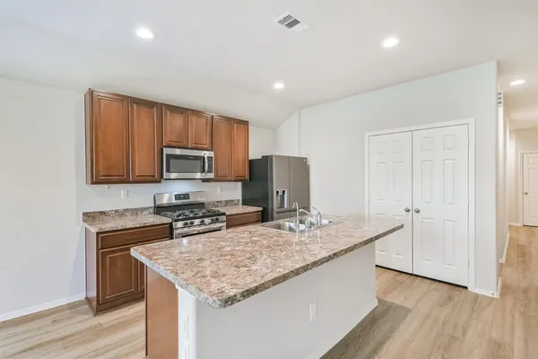 $1,900 | 2135 Twisted Cedar Court, Conroe, TX 77301
