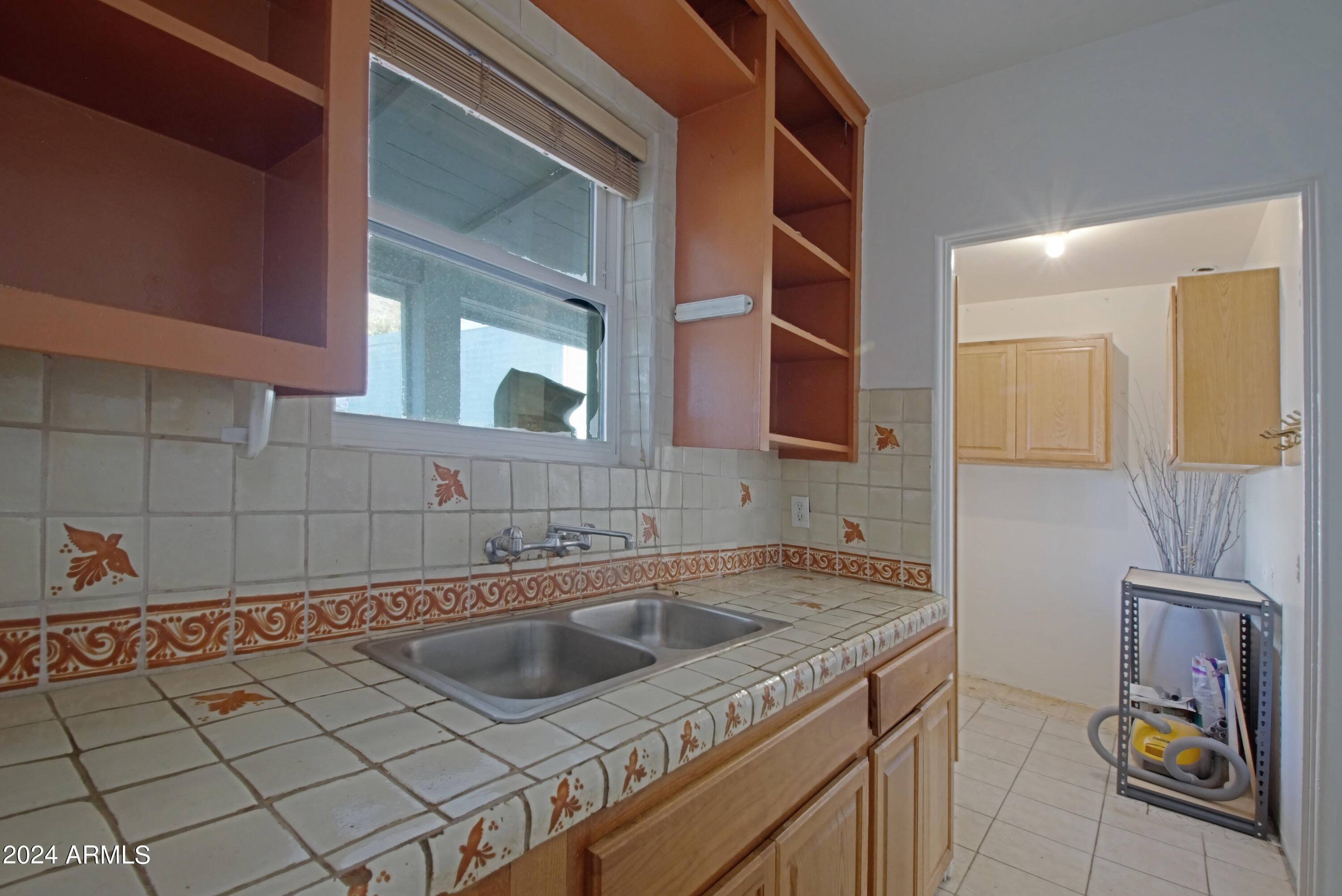 9622 North 1st Avenue Phoenix, AZ 85021 - Photo 26 of 48 Kitchen 5