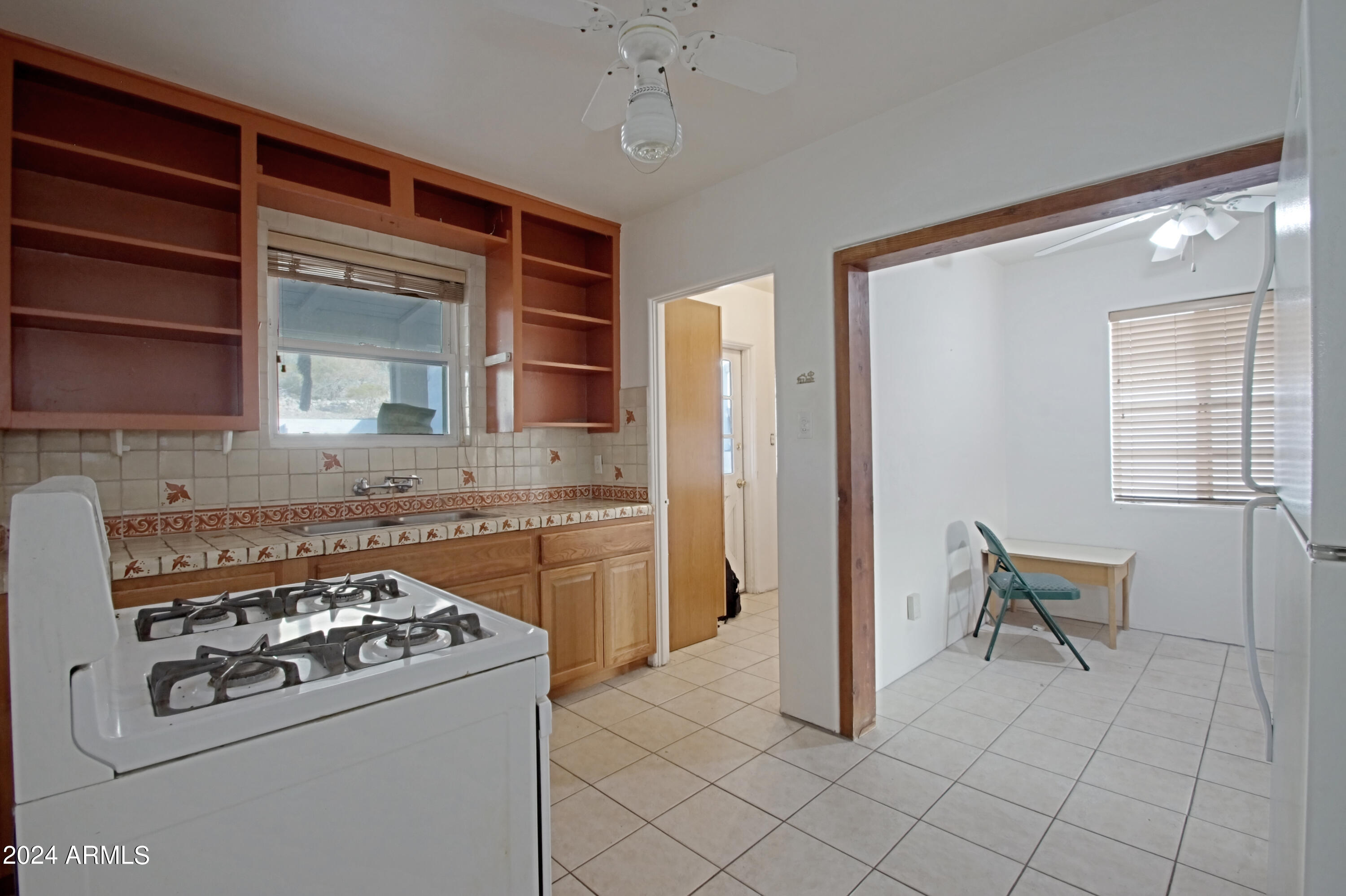 9622 North 1st Avenue Phoenix, AZ 85021 - Photo 27 of 48 Kitchen 6