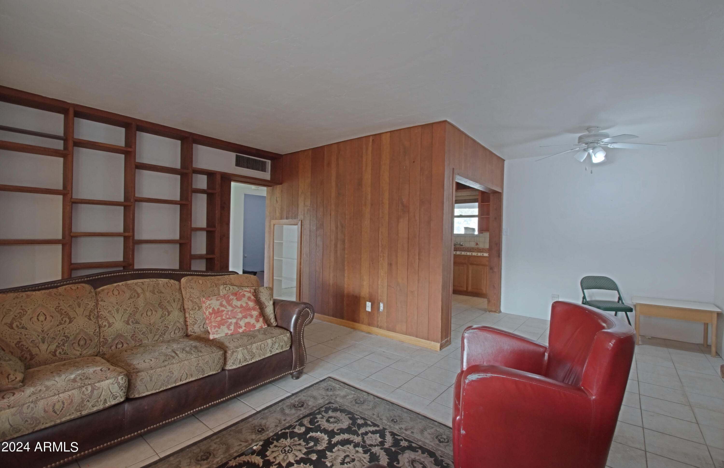 9622 North 1st Avenue Phoenix, AZ 85021 - Photo 31 of 48 Livingroom 3