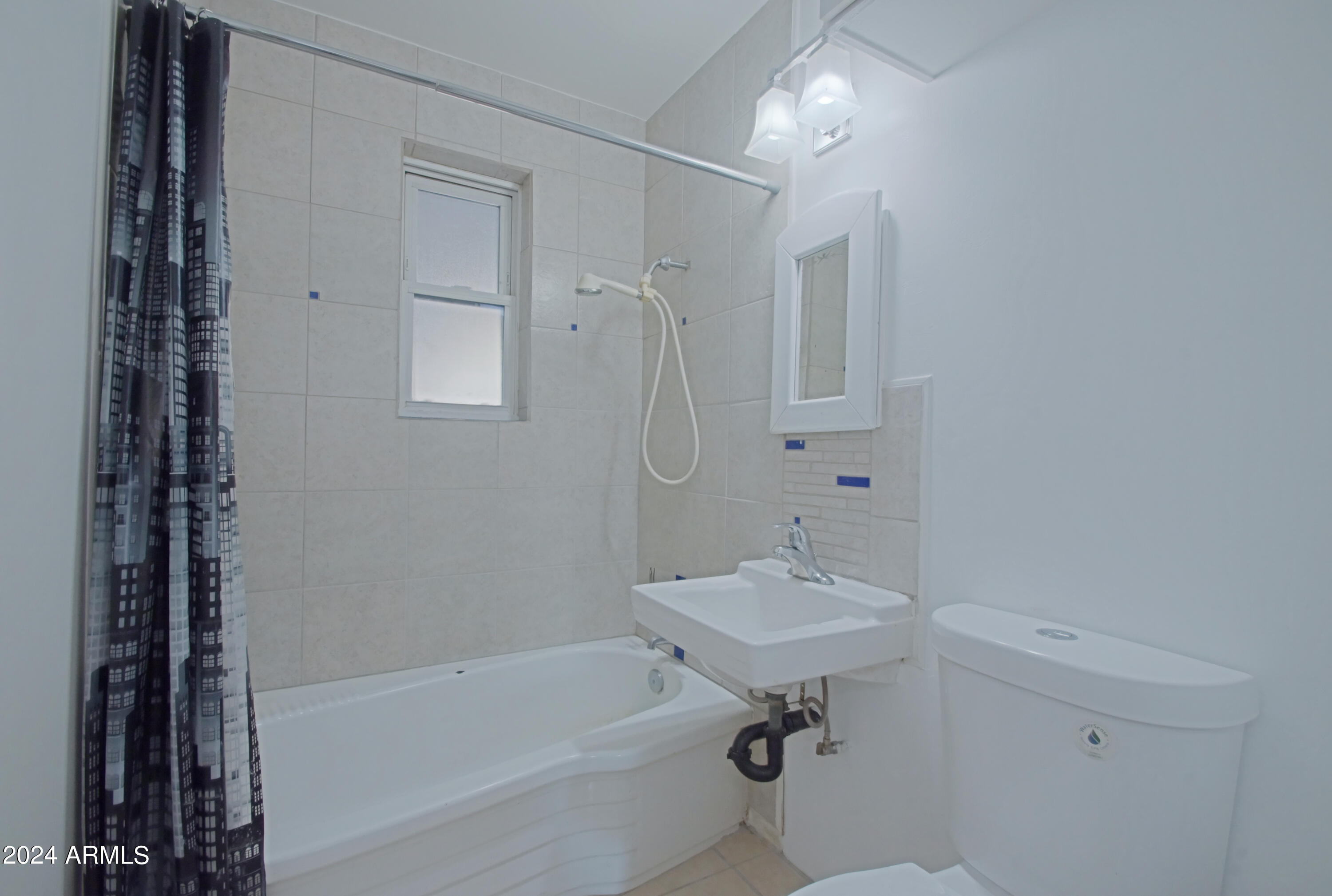 9622 North 1st Avenue Phoenix, AZ 85021 - Photo 39 of 48 Bath