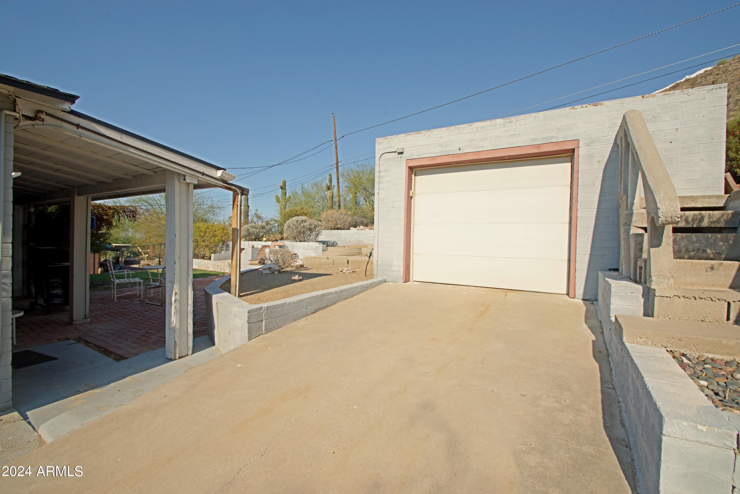 9622 North 1st Avenue Phoenix, AZ 85021 - Photo 6 of 48 Garage