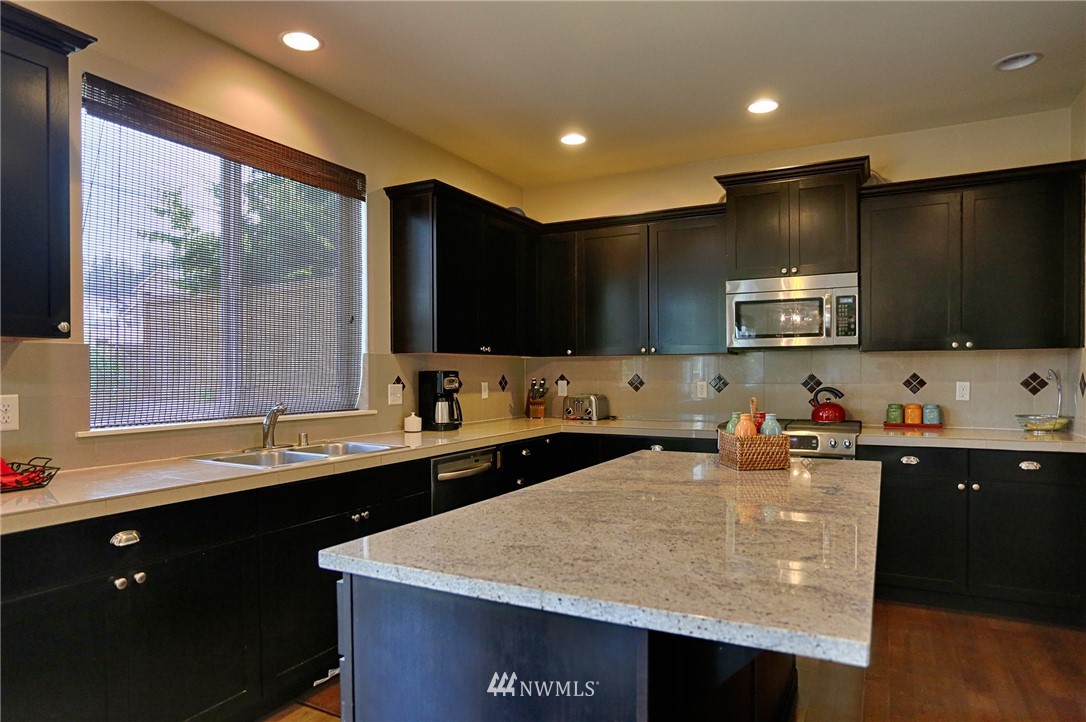 4117 180th Place Southeast Bothell, WA 98012 - Photo 8 of 25