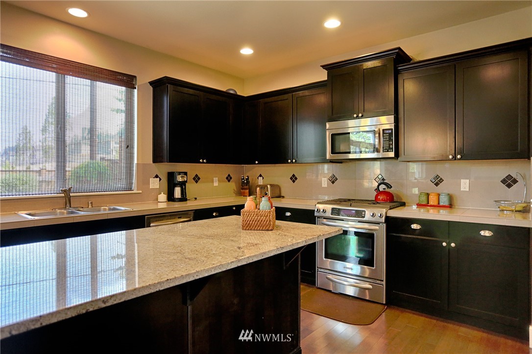 4117 180th Place Southeast Bothell, WA 98012 - Photo 9 of 25