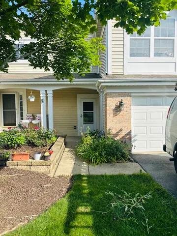 $2,700 | 2772 Borkshire Lane, Aurora, IL 60502