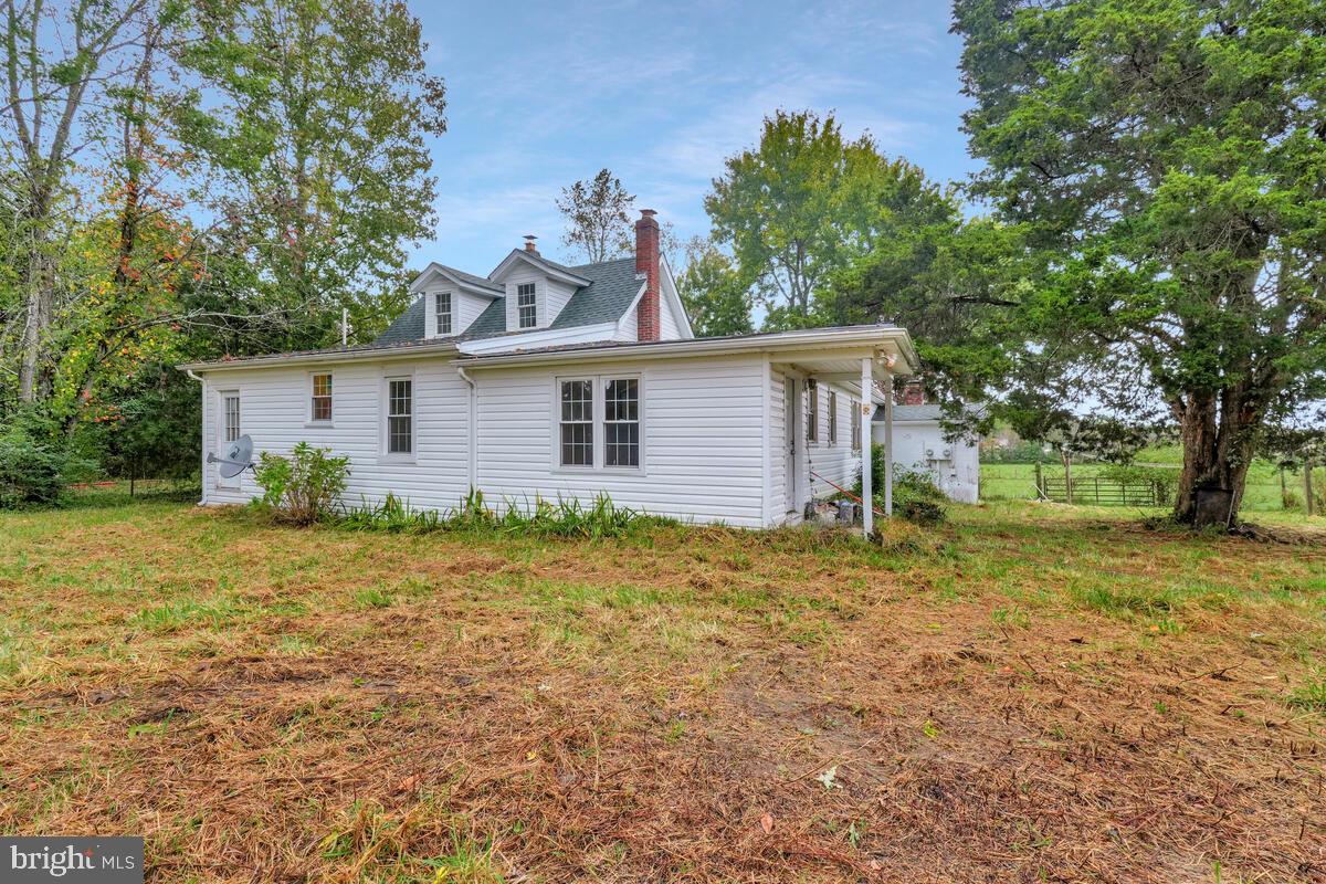 38888 Reeves Road Mechanicsville, MD 20659 - Photo 5 of 50 a view of a house with a yard