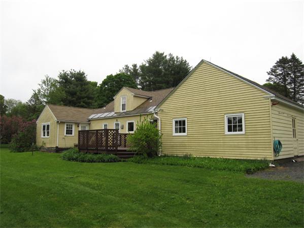 100 Green River Road Greenfield, MA 01301 - Photo 3 of 25 Gallery Image 3