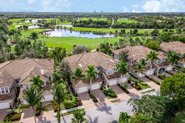 $599,000 | 9134 Cherry Oaks Lane, Unit 102, Naples, FL 34114