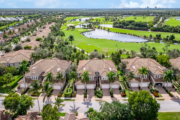 $599,000 | 9134 Cherry Oaks Lane, Unit 102, Naples, FL 34114