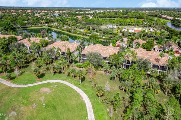 $599,000 | 9134 Cherry Oaks Lane, Unit 102, Naples, FL 34114