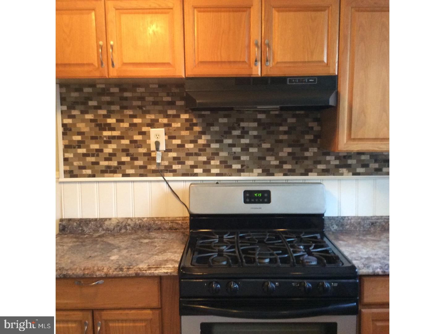425 Woodcliffe Road Upper Darby, PA 19082 - Photo 12 of 18