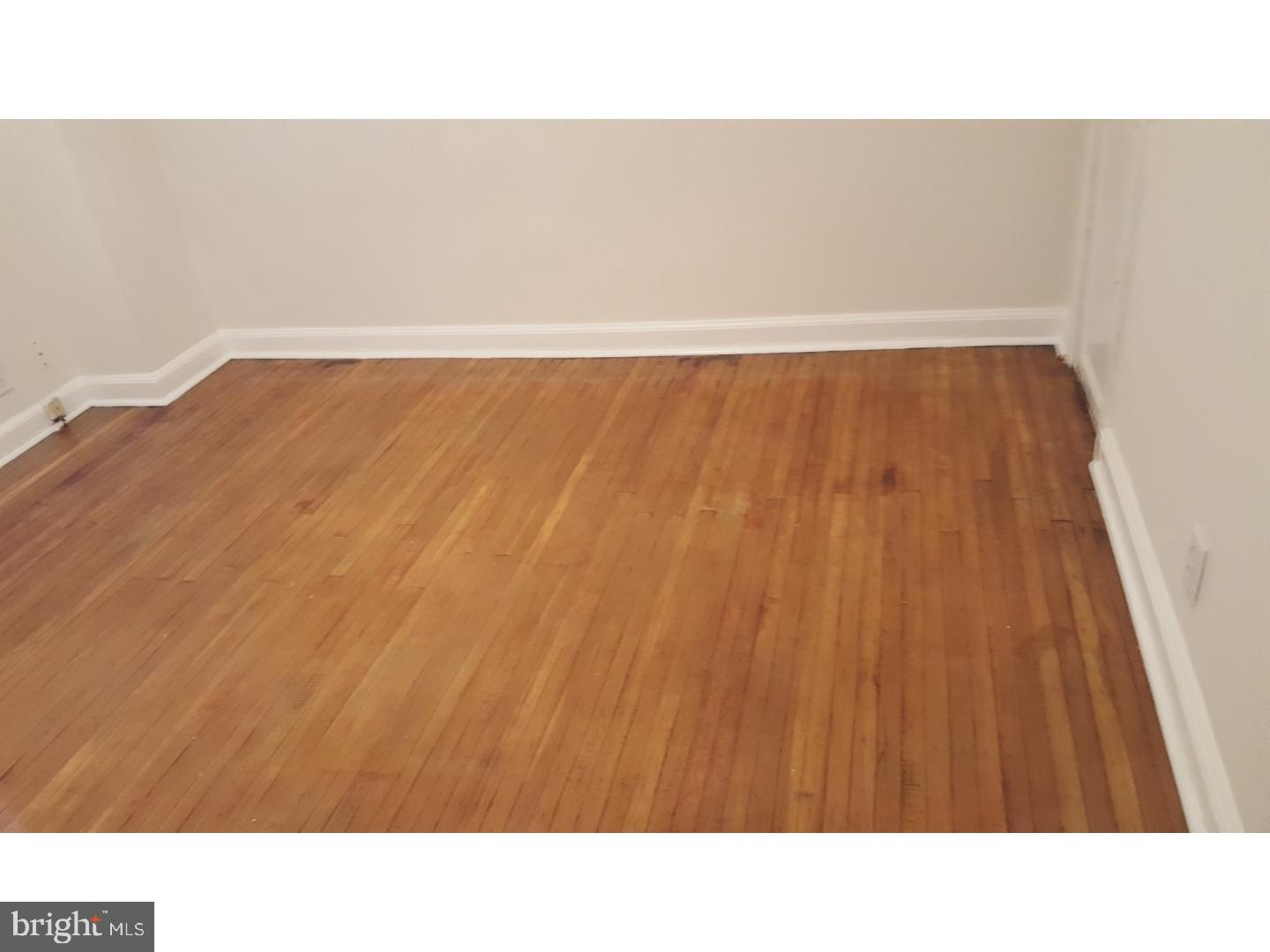 425 Woodcliffe Road Upper Darby, PA 19082 - Photo 3 of 18