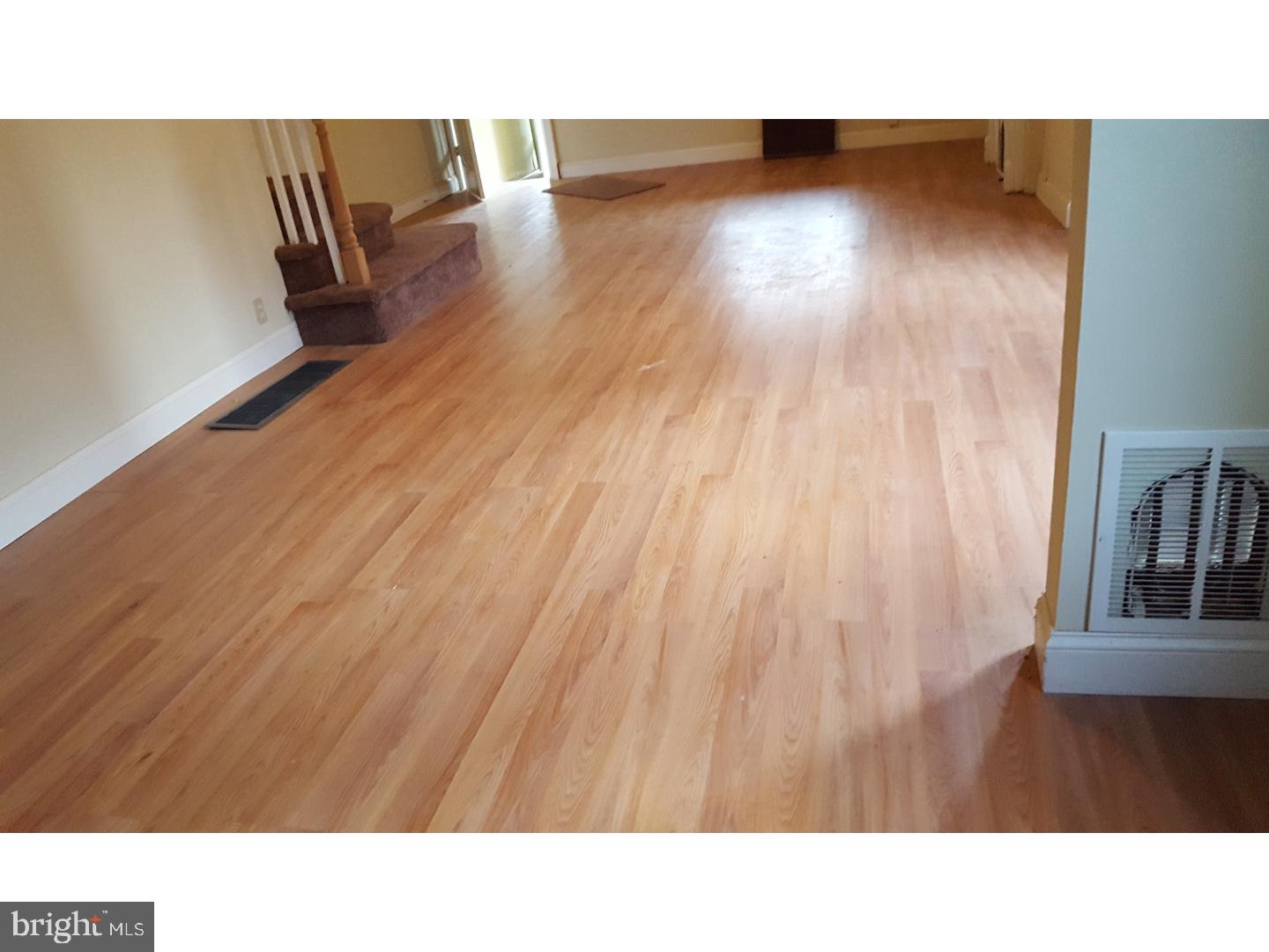 425 Woodcliffe Road Upper Darby, PA 19082 - Photo 5 of 18