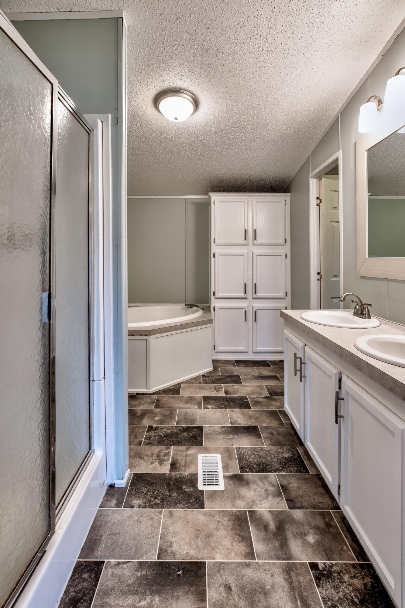 336 Calhoun Road La Follette, TN 37766 - Photo 20 of 26 97430723-6D90-49F4-8683-01D3B2996B2F