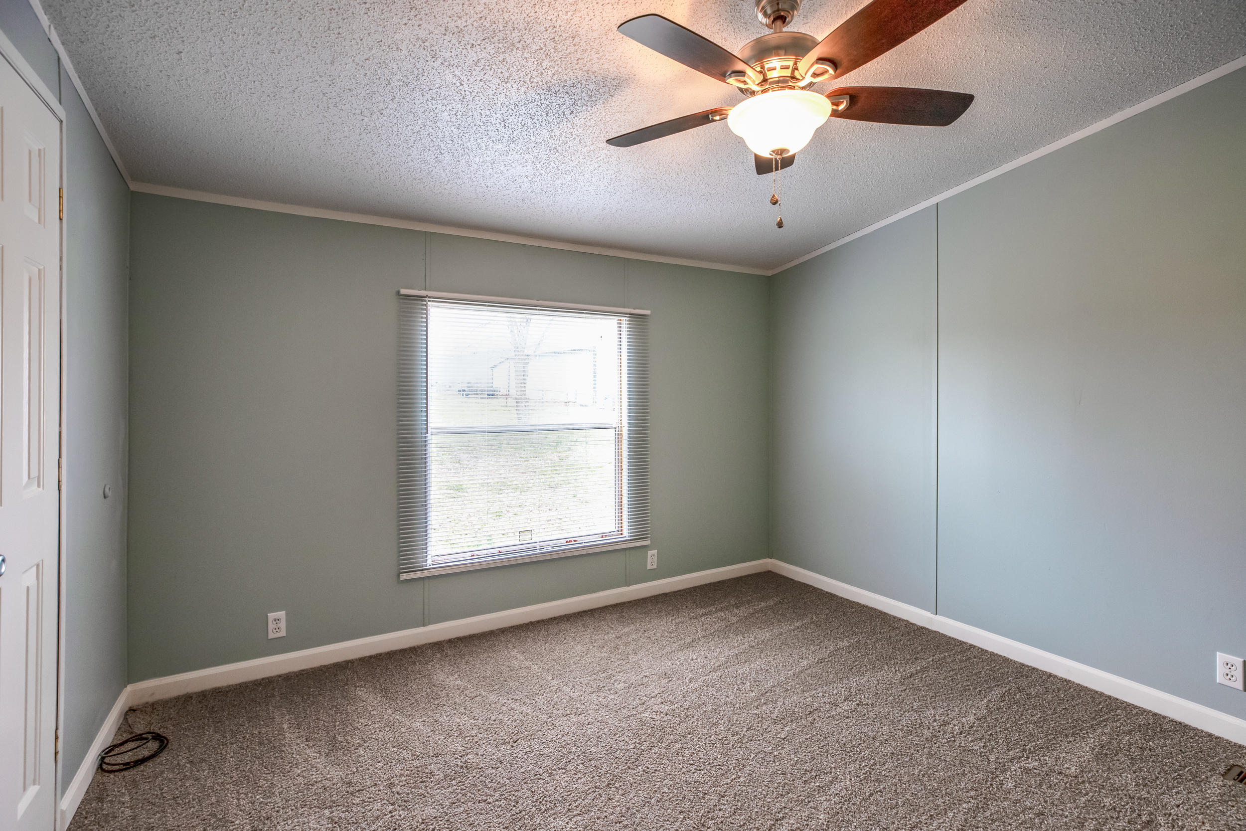 336 Calhoun Road La Follette, TN 37766 - Photo 8 of 26 5EABB6A8-0A86-4D99-924B-6B02630F4AF0