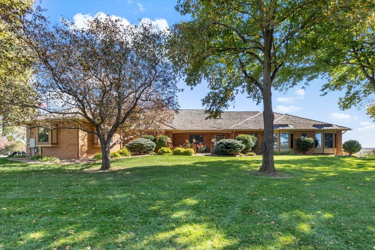 21765 Greenview Road Council Bluffs, IA 51503 - Photo 6 of 138 06-Greenview_006