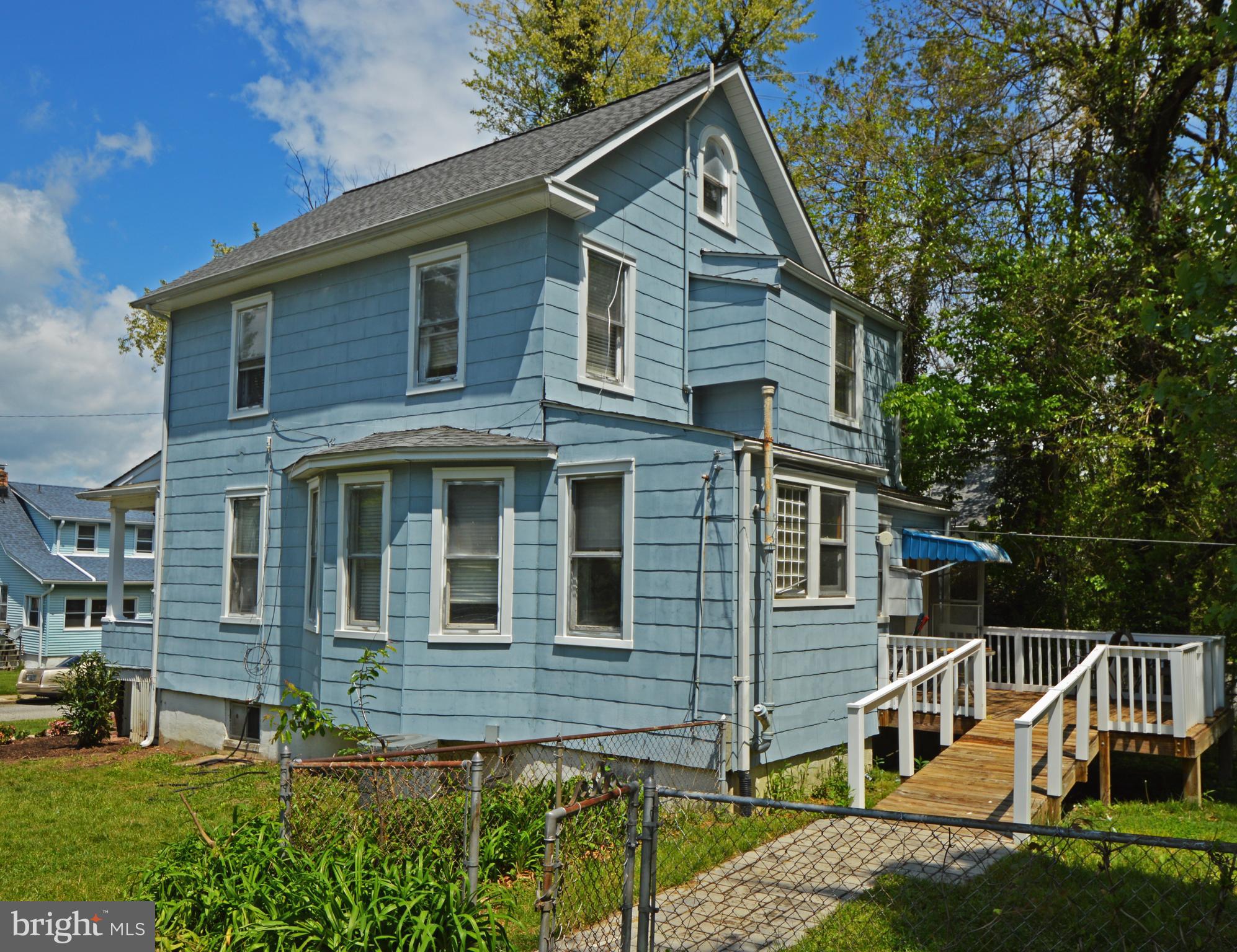 5017 Catalpha Road Baltimore, MD 21214 - Photo 2 of 16 Side and Rear