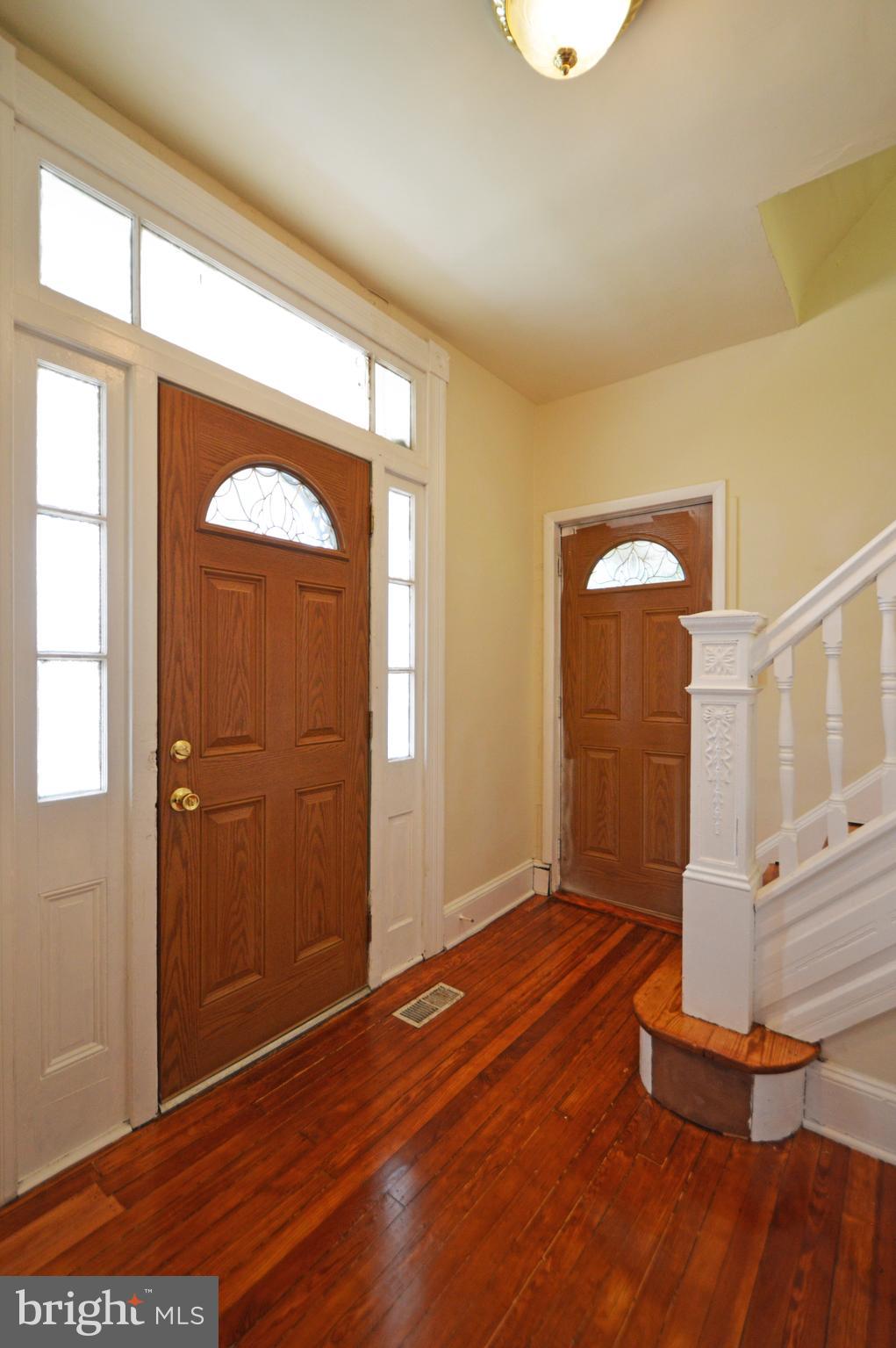 5017 Catalpha Road Baltimore, MD 21214 - Photo 3 of 16 Front Entrance Foyer