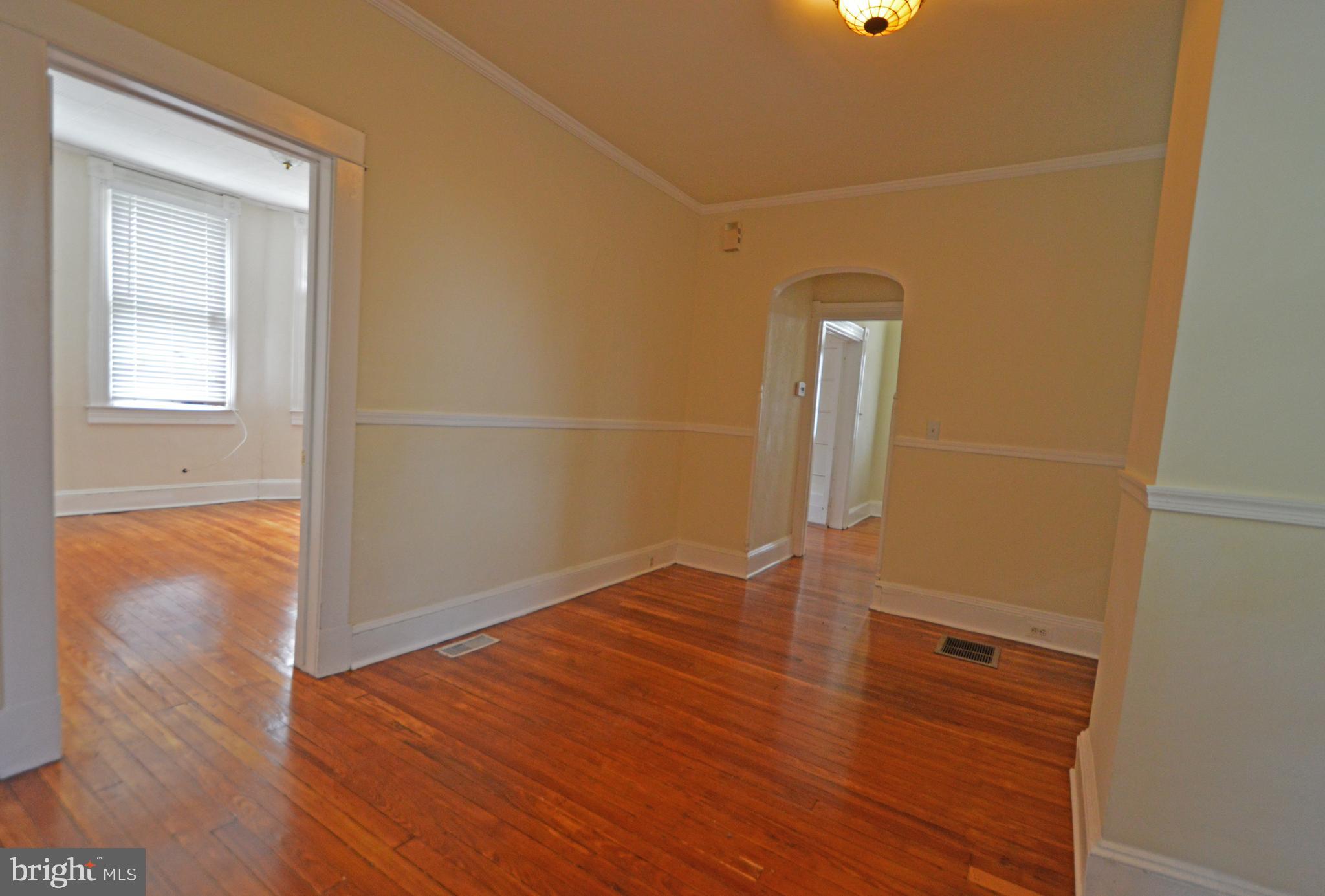 5017 Catalpha Road Baltimore, MD 21214 - Photo 5 of 16 Dining Room