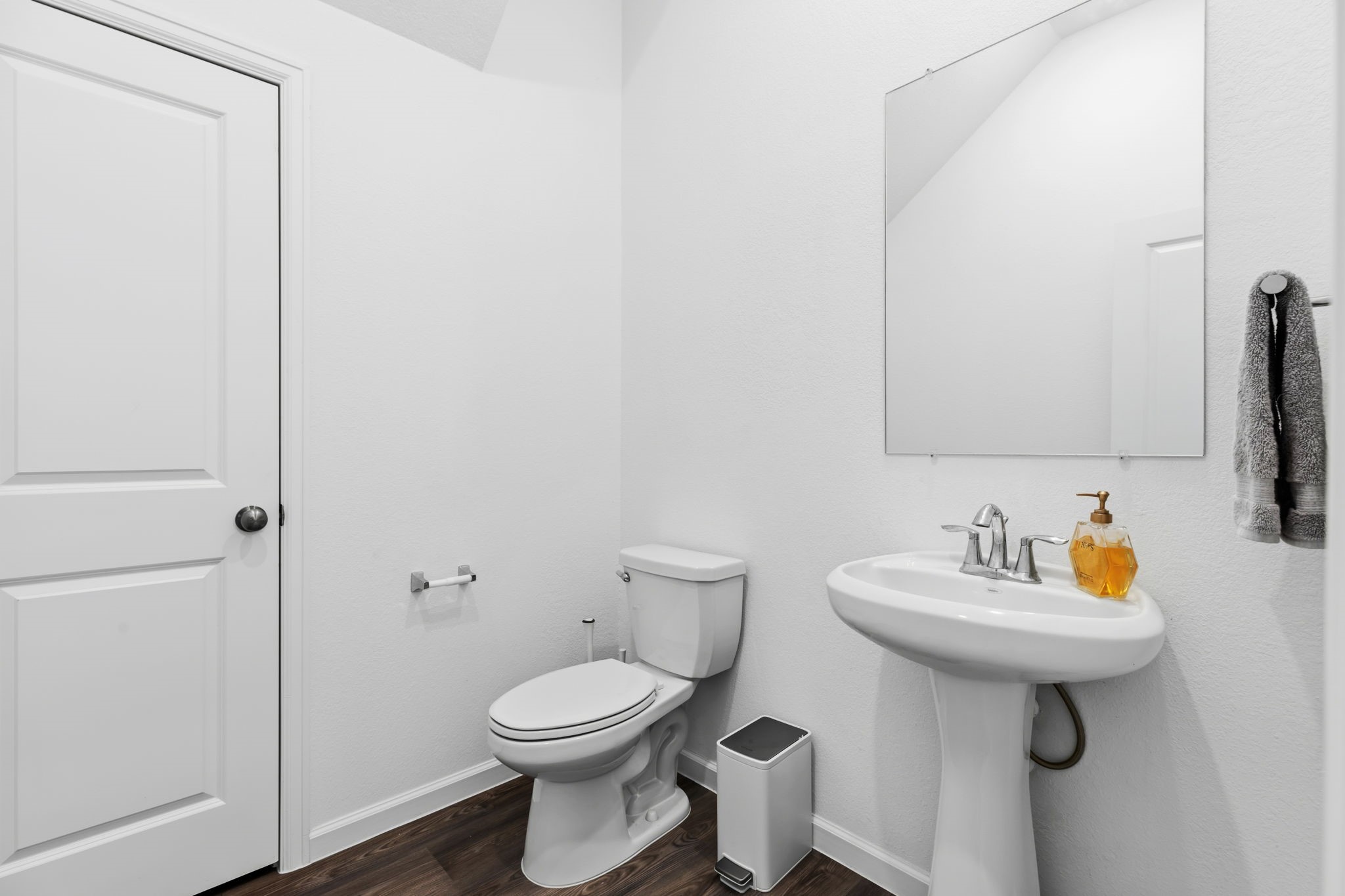 12902 Rio Medina Trail Cypress, TX 77433 - Photo 13 of 50 Guest bath down stairs. CHECK out the big storage closet!