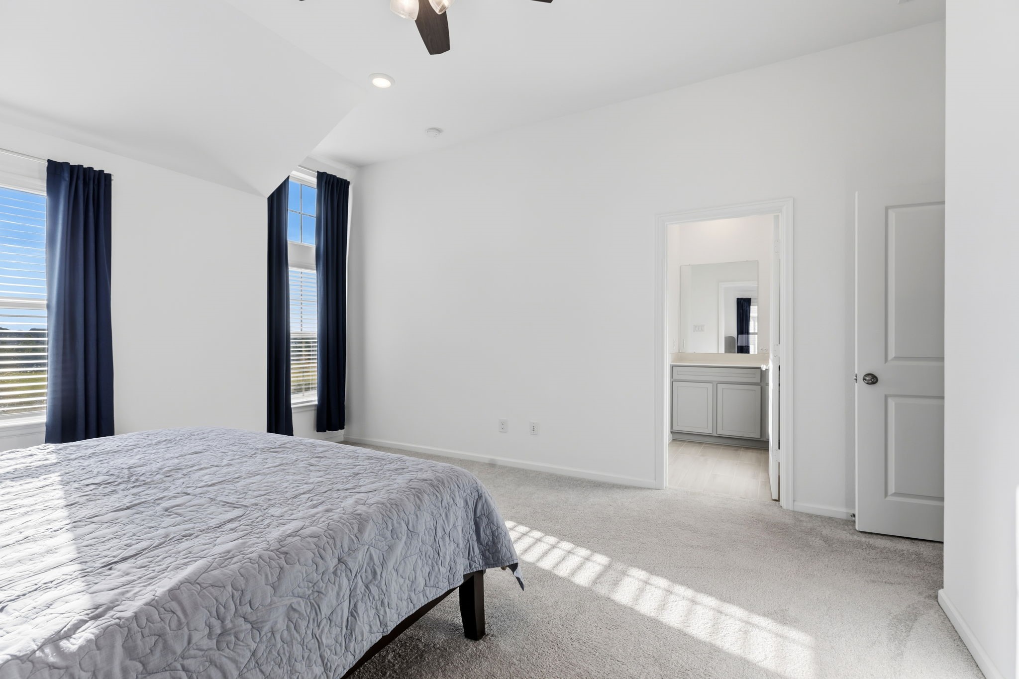 12902 Rio Medina Trail Cypress, TX 77433 - Photo 19 of 50 Love the size of this big bedroom.