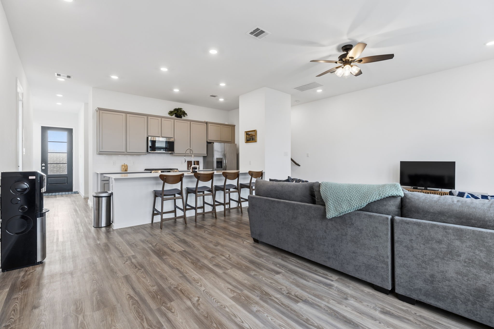 12902 Rio Medina Trail Cypress, TX 77433 - Photo 4 of 50 Big living and dining area!