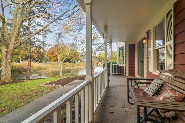 $775,000 | 5530 Oak Grove Circle, Long Grove, IL 60047