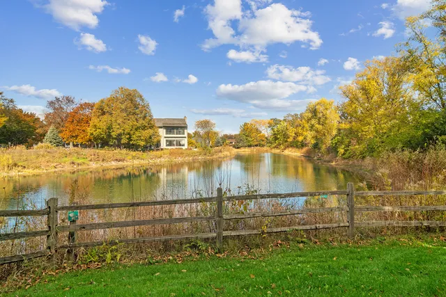 $775,000 | 5530 Oak Grove Circle, Long Grove, IL 60047