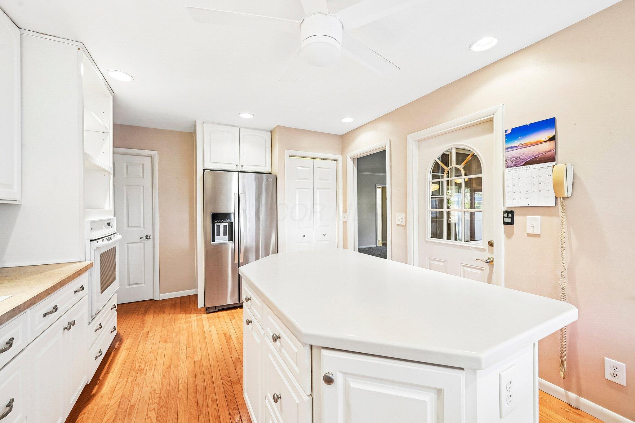 5595 Karl Road Columbus, OH 43229 - Photo 14 of 44 18-web-or-mls-Karl Rd-S1509-018
