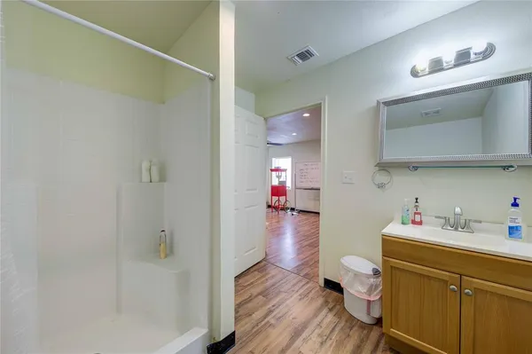 a livingroom with window