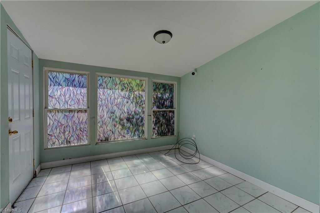 5725 Bramblegate Road, Unit H Greensboro, NC 27409 - Photo 11 of 20 Gallery Image 11