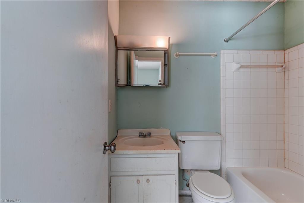 5725 Bramblegate Road, Unit H Greensboro, NC 27409 - Photo 20 of 20 Gallery Image 20