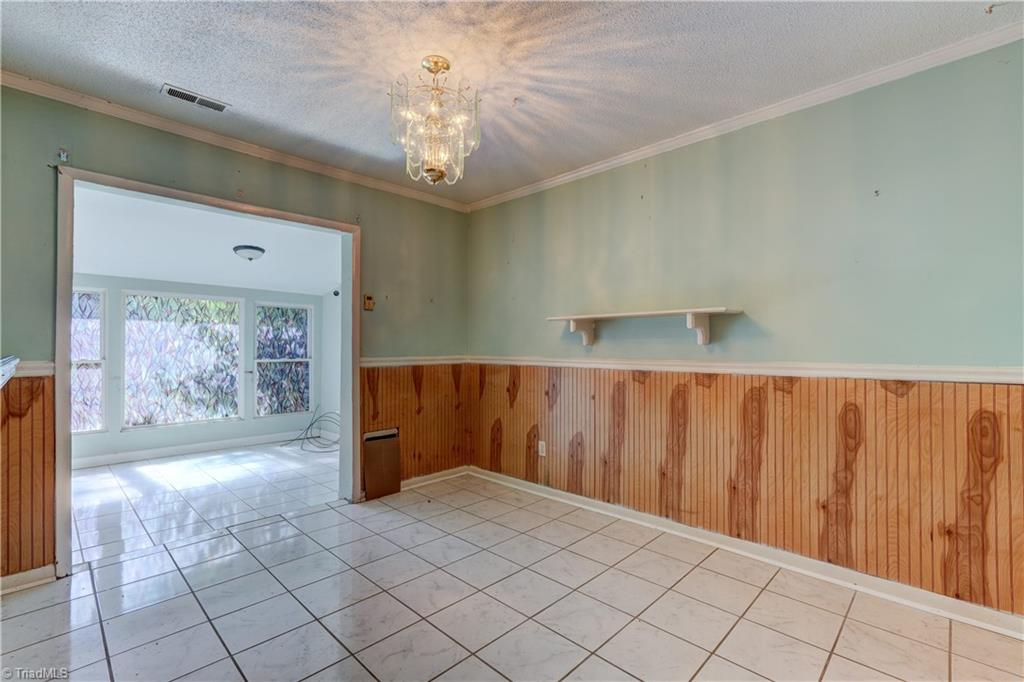 5725 Bramblegate Road, Unit H Greensboro, NC 27409 - Photo 6 of 20 Gallery Image 6