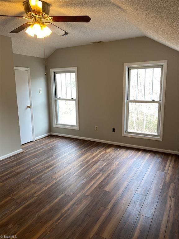 363 Periwinkle Road Eden, NC 27288 - Photo 17 of 39 3rd Bedroom