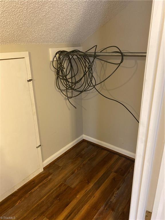 363 Periwinkle Road Eden, NC 27288 - Photo 19 of 39 3rd Bedroom 2nd closet