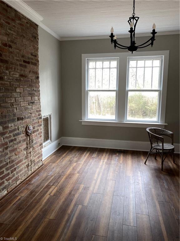 363 Periwinkle Road Eden, NC 27288 - Photo 6 of 39 Dining area
