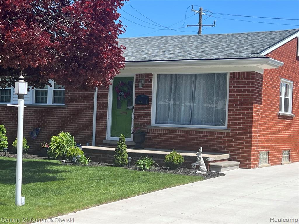 3835 Grange Road Trenton, MI 48183 - Photo 1 of 43 Gallery Image 1