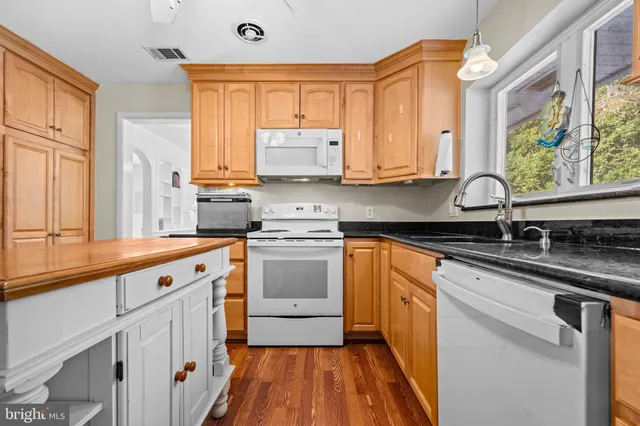 $897,000 | 6058 Old Telegraph Road, Alexandria, VA 22310