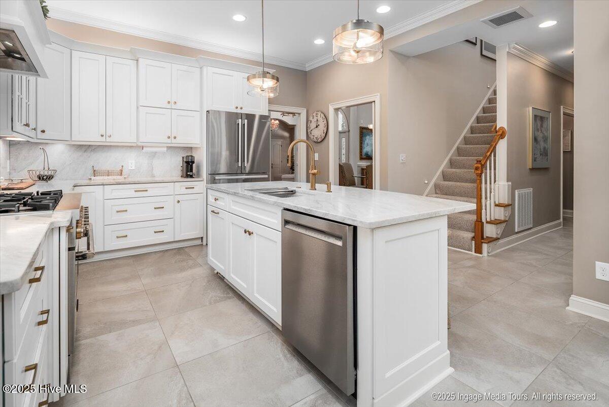 119 Robin Road Greenville, NC 27858 - Photo 23 of 124 042-20251003 MLS L_Wilson 119 Robin Rd G