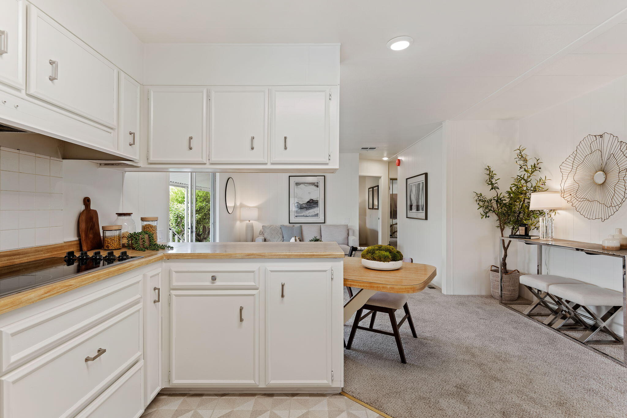 340 Old Mill Road, Unit 265 Santa Barbara, CA 93110 - Photo 11 of 40 16-Kitchen