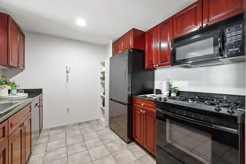 $825,000 | 1 Nassau Street, Unit 1605, Boston, MA 02111