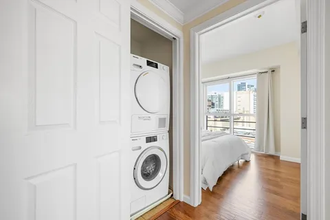 $825,000 | 1 Nassau Street, Unit 1605, Boston, MA 02111