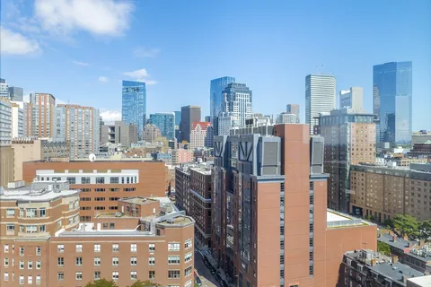 $825,000 | 1 Nassau Street, Unit 1605, Boston, MA 02111