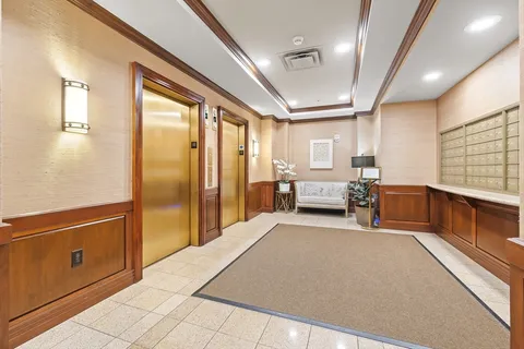 $825,000 | 1 Nassau Street, Unit 1605, Boston, MA 02111