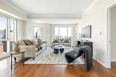 $825,000 | 1 Nassau Street, Unit 1605, Boston, MA 02111